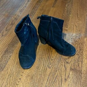 Tom’s black 3” Suede Booties